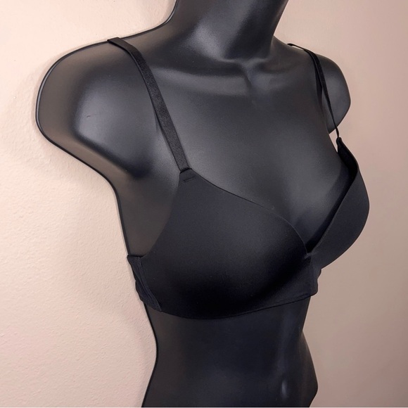 34B H&M Black Bra Wireless Lined Adjustable Straps Comfortable Seamless - Picture 3 of 8